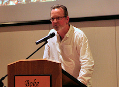 Der Stellv. Kassierer Markus Schmitfranz stellt den Ausflug der Schützenbruderschaft nach Köln vor. Jahreshauptversammlung der St. Landolinus Boke Schützenbruderschaft