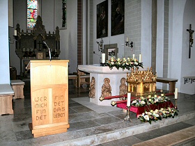 Chorraum der Kirche St. Landolinus