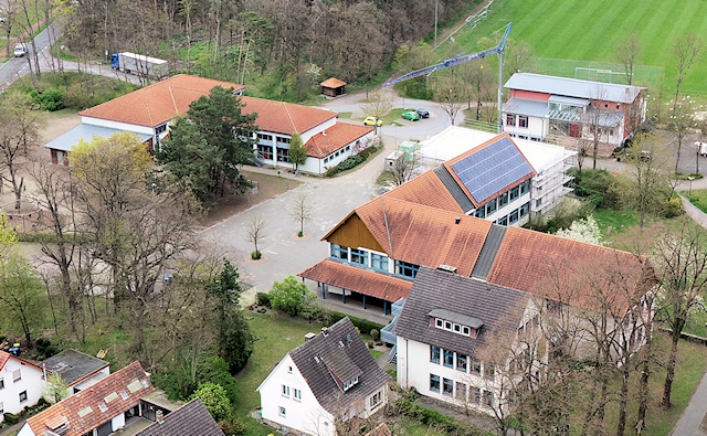 Die Lippe-Grundschule Boke aus der Vogelperspektive